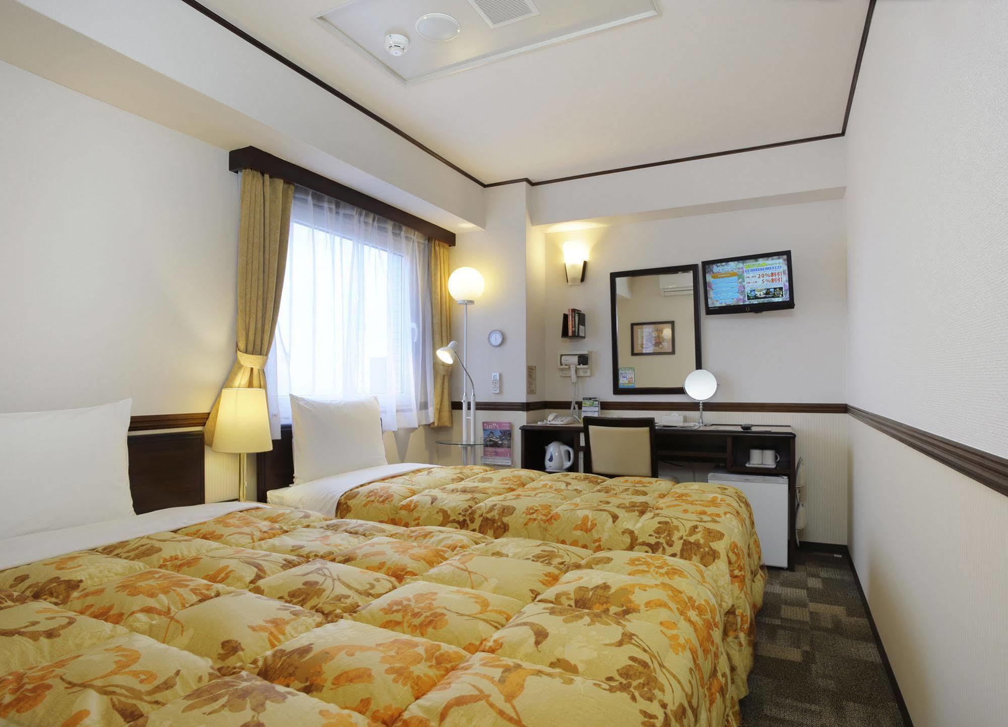 Toyoko Inn Utsunomiya Ekimae No 1 Экстерьер фото