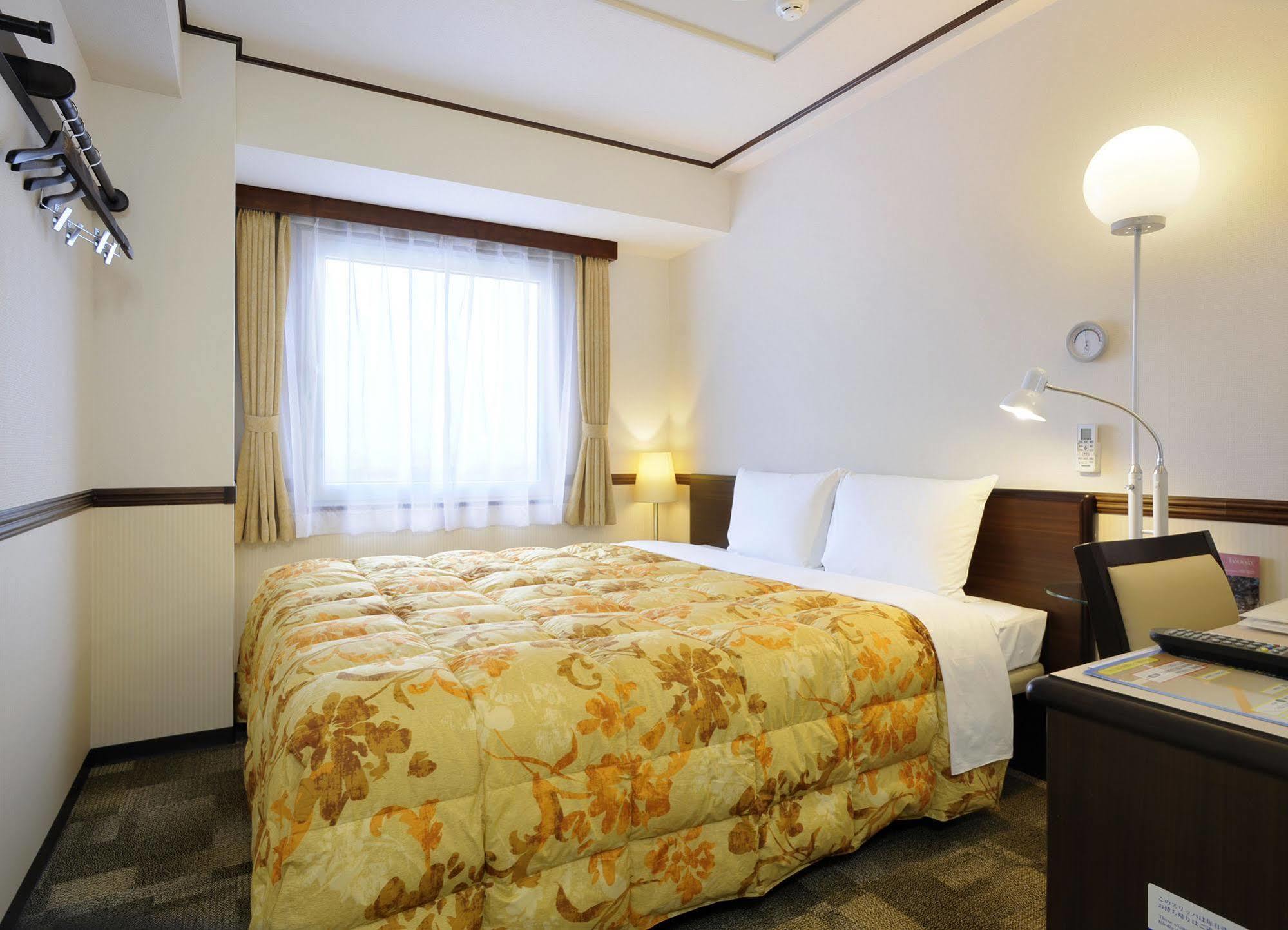 Toyoko Inn Utsunomiya Ekimae No 1 Экстерьер фото