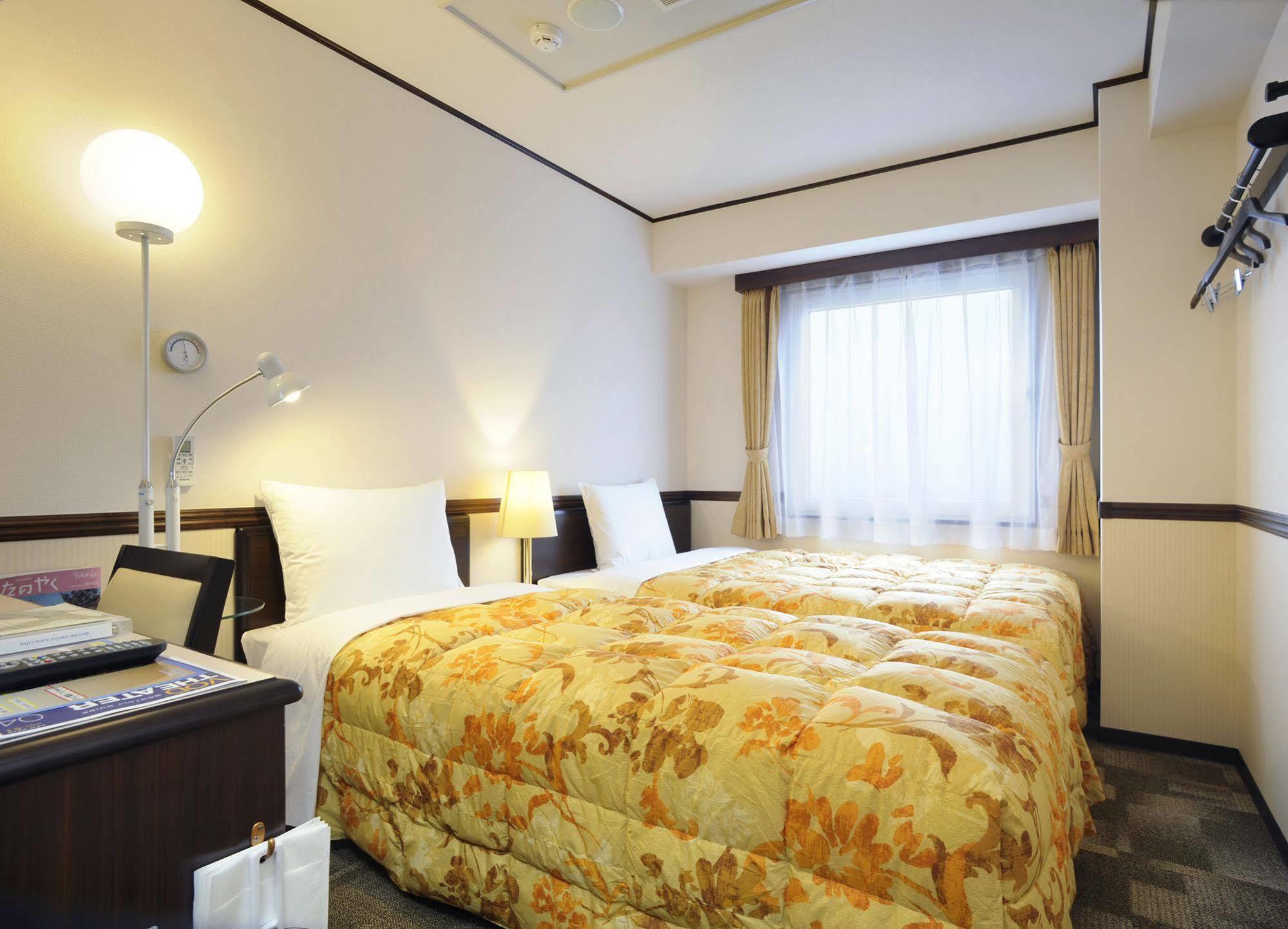 Toyoko Inn Utsunomiya Ekimae No 1 Экстерьер фото